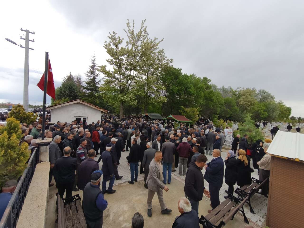 Konya’da sevenleri Recep Konuk’un oğlu Fatih Konuk’a son görevini yaptı 11